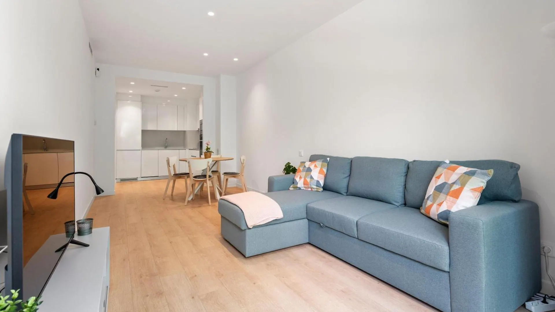Modern Oasis 1Br With Rooftop Pools & Parking 巴塞罗那 公寓